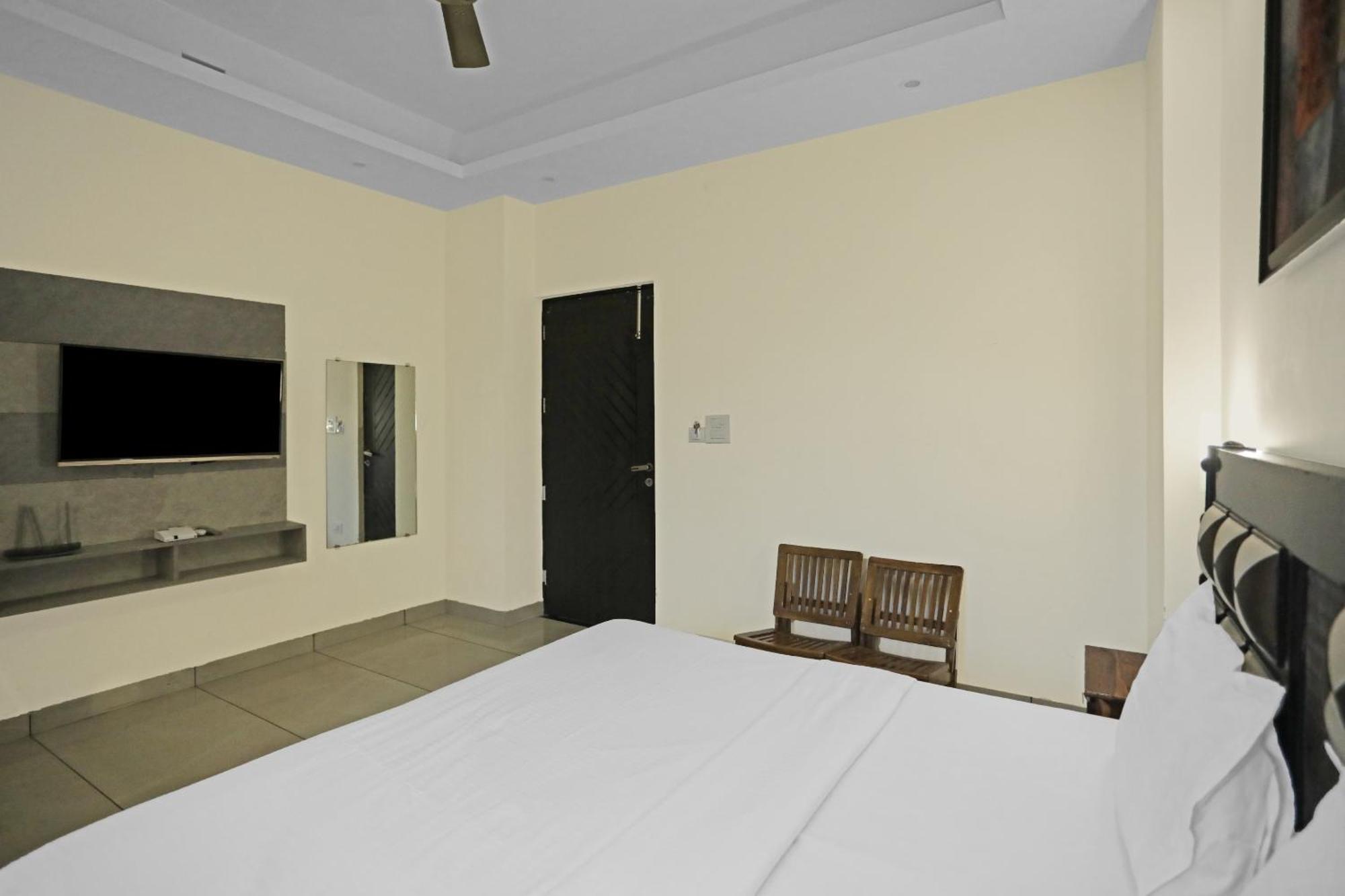 Super Hotel O Heart Beat Hotel Greater Noida Exterior photo