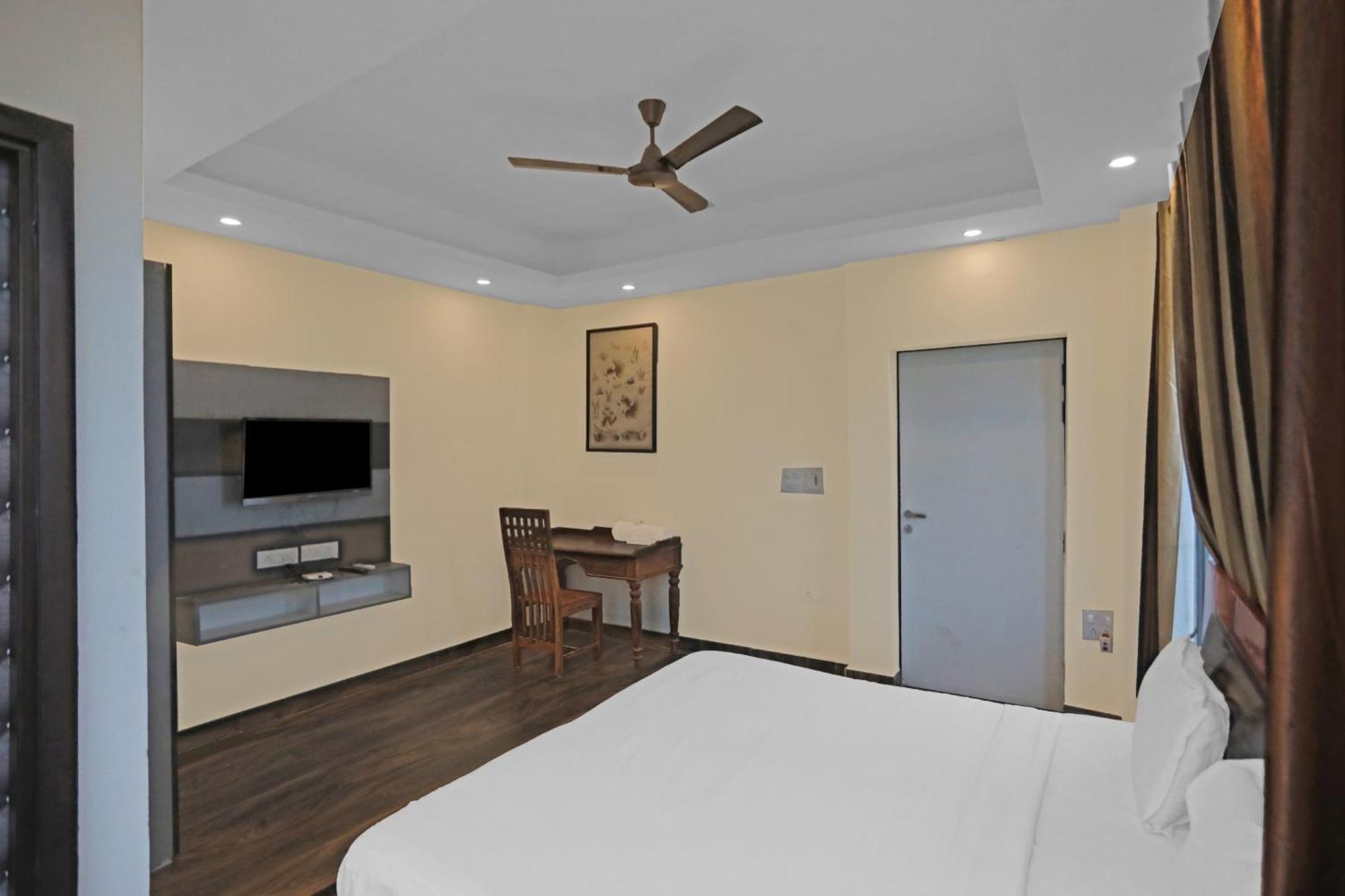 Super Hotel O Heart Beat Hotel Greater Noida Exterior photo
