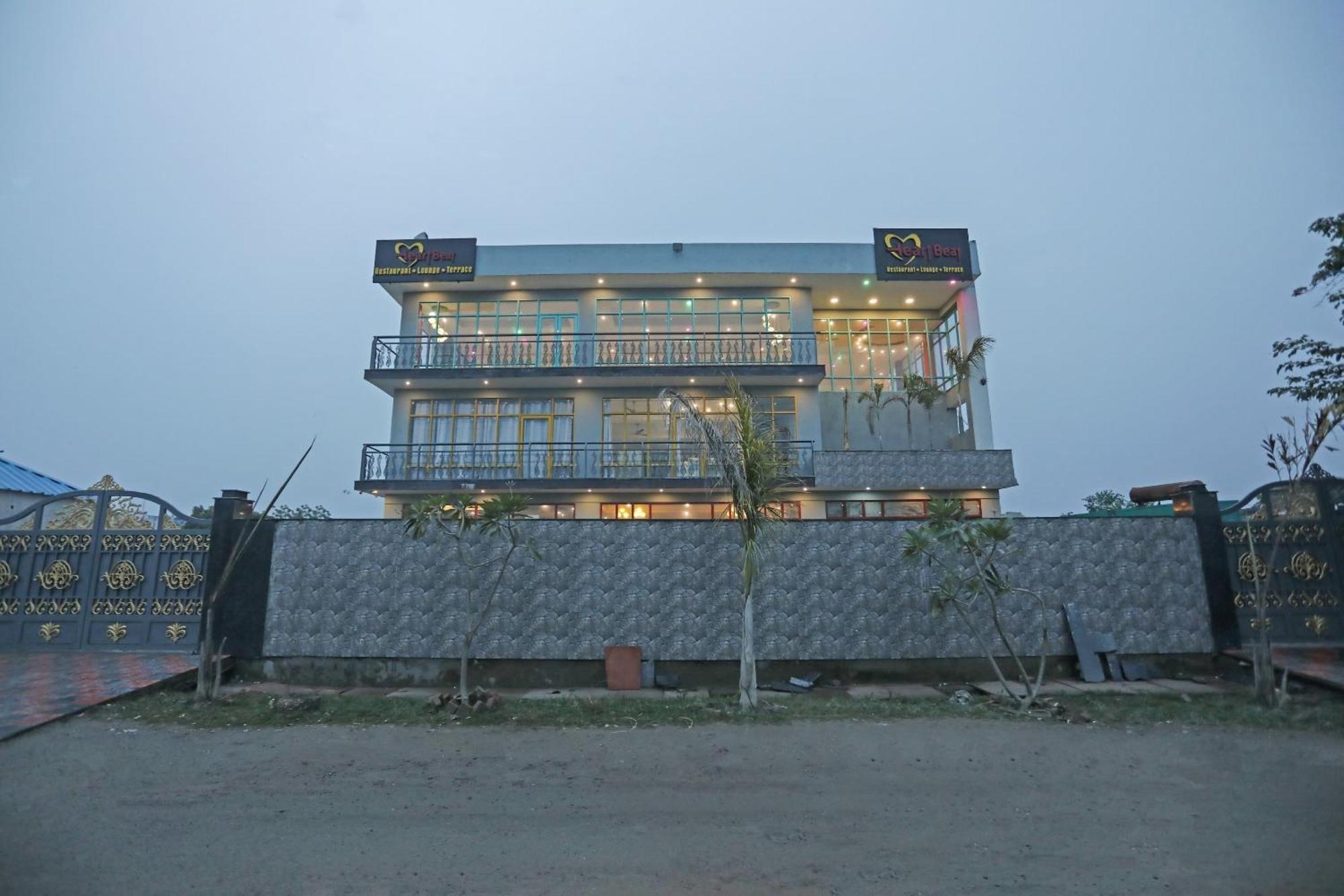 Super Hotel O Heart Beat Hotel Greater Noida Exterior photo