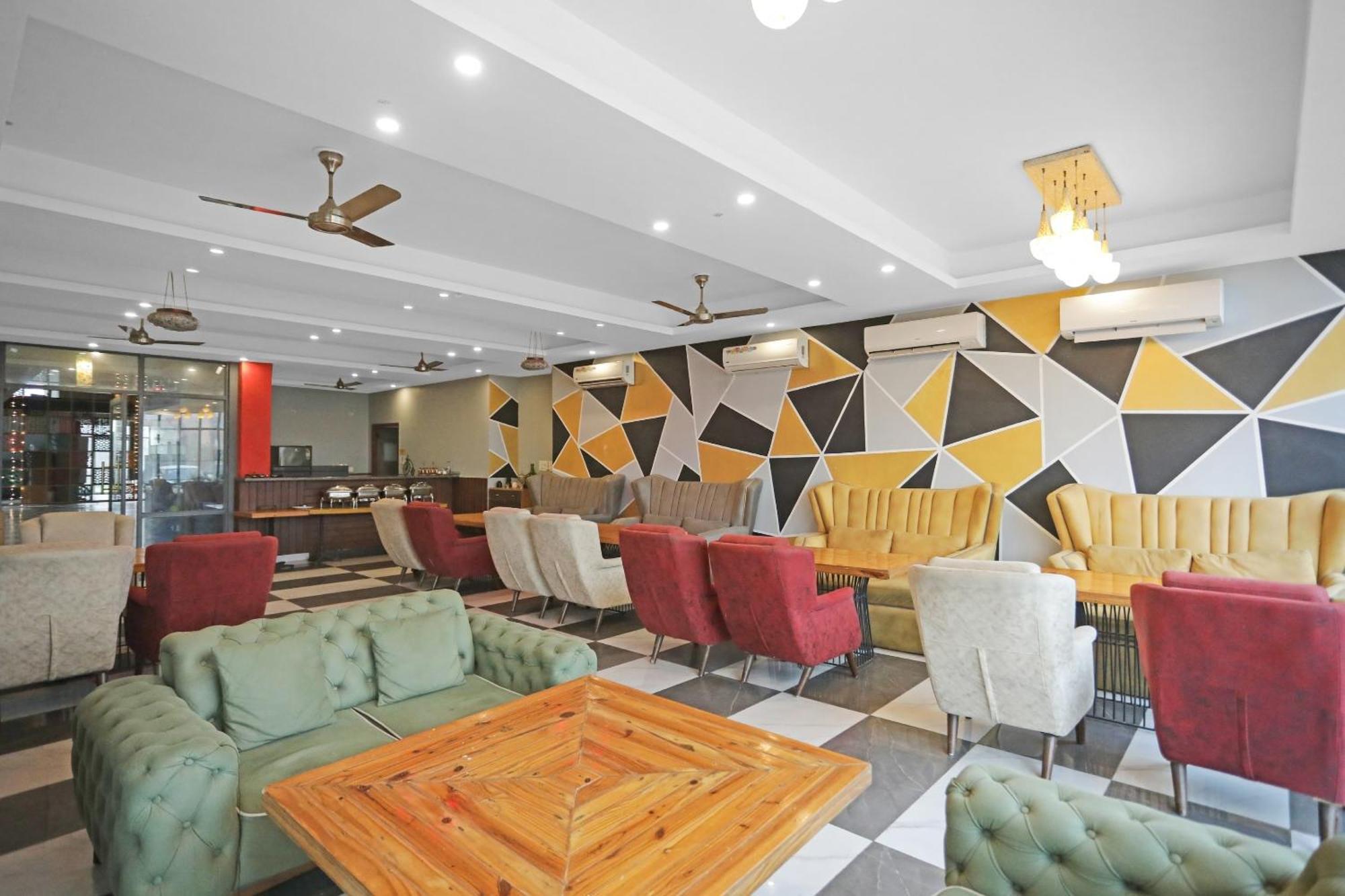Super Hotel O Heart Beat Hotel Greater Noida Exterior photo