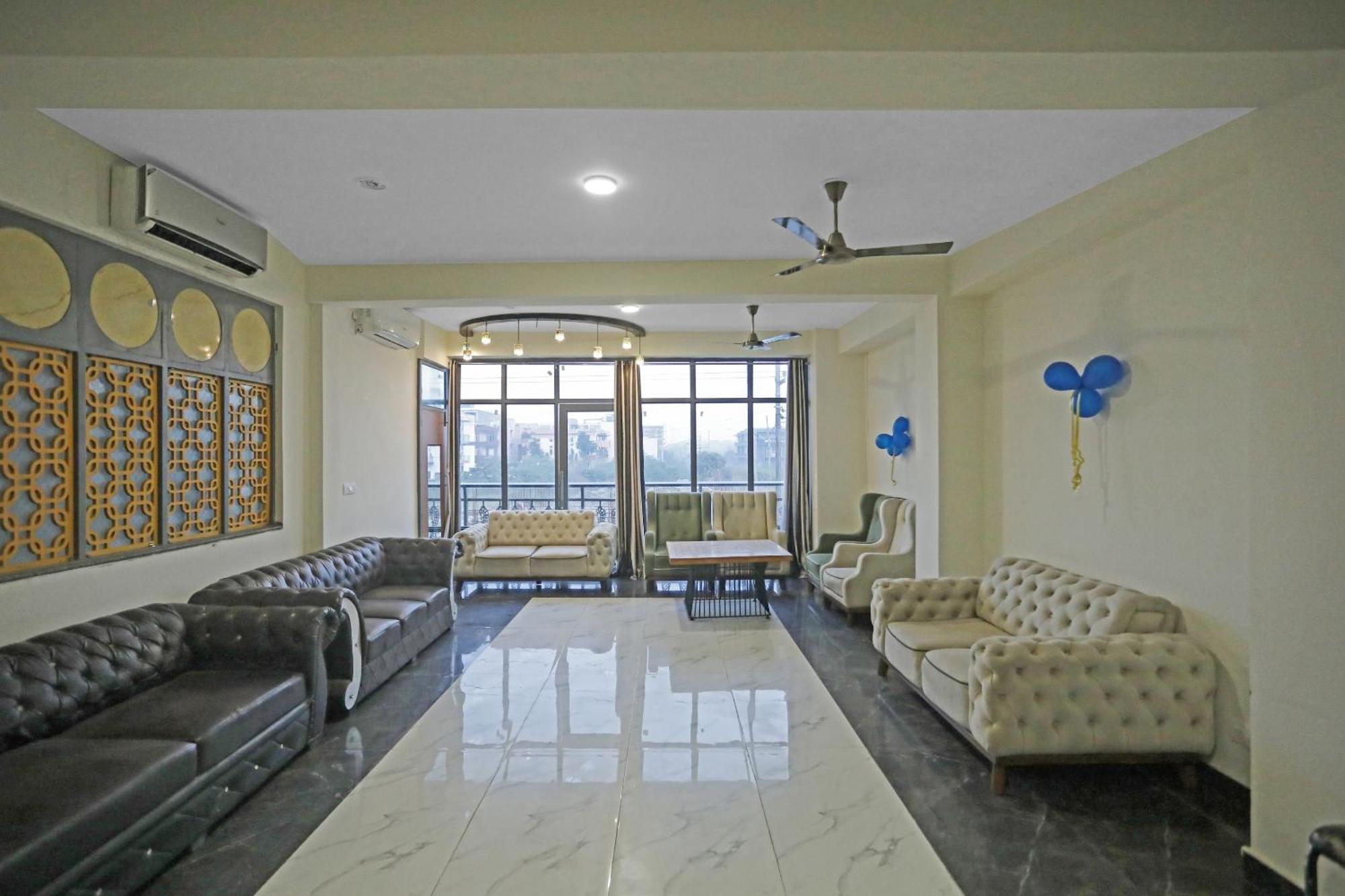 Super Hotel O Heart Beat Hotel Greater Noida Exterior photo